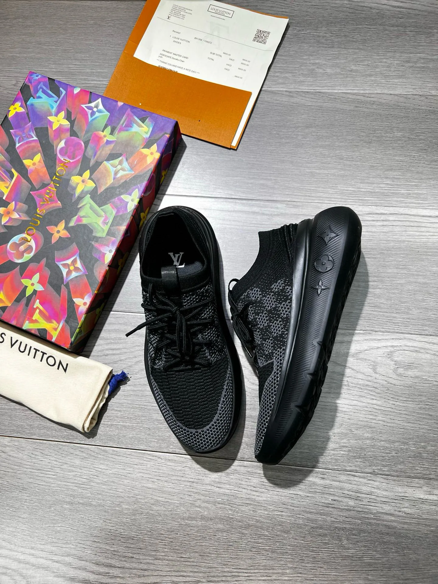 Ex-factory price: 460💰◾️▫️Lv~ Brand new low-cut men’s socks and shoes👟, made of special elastic knitted fabric consistent with the high-end original version, thickened and thickened to ensure multi-season practicality and wrinkle resistance, and will never deform or become loose after repeated stretching! It feels light and comfortable on your feet! Four colors available, Size: 38-45 (45 is custom-made and cannot be returned or exchanged)